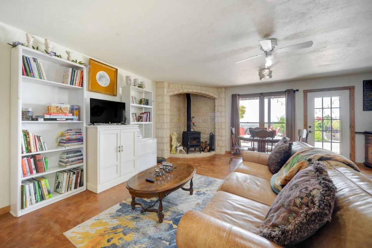 Fredericksburg Retreat With Private Hot Tub And Patio! Βίλα Εξωτερικό φωτογραφία