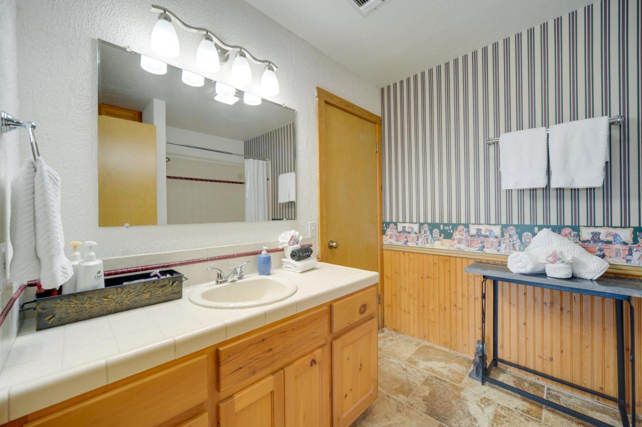 Fredericksburg Retreat With Private Hot Tub And Patio! Βίλα Εξωτερικό φωτογραφία