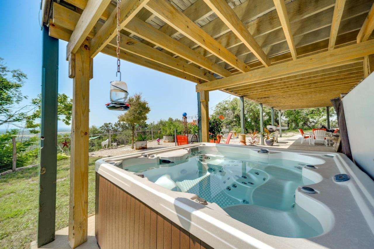 Fredericksburg Retreat With Private Hot Tub And Patio! Βίλα Εξωτερικό φωτογραφία