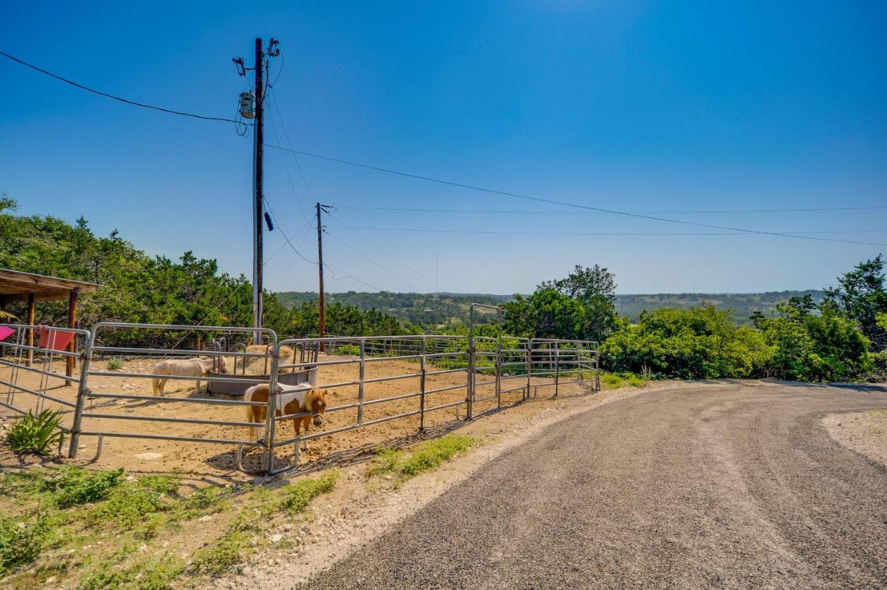 Fredericksburg Retreat With Private Hot Tub And Patio! Βίλα Εξωτερικό φωτογραφία