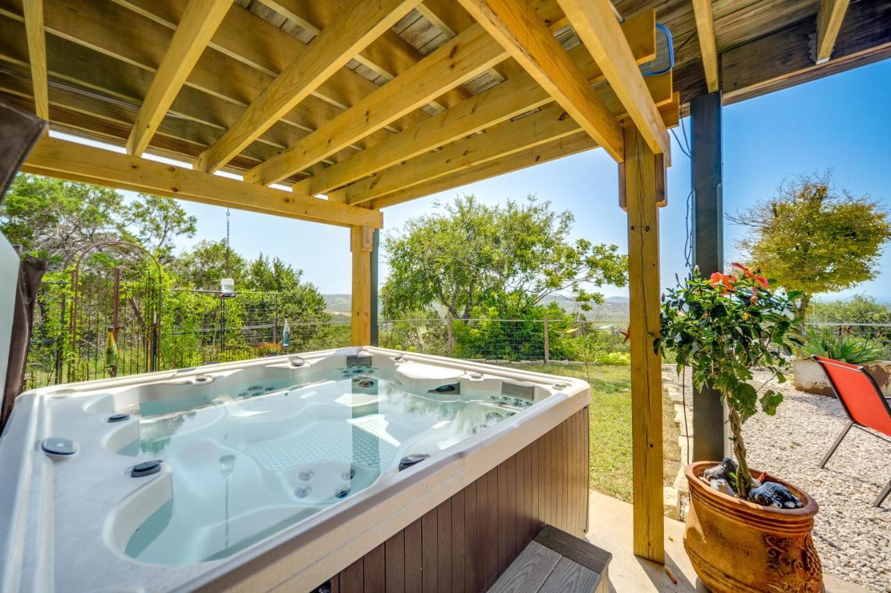 Fredericksburg Retreat With Private Hot Tub And Patio! Βίλα Εξωτερικό φωτογραφία